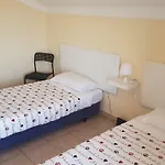 Pensión Yaholidays