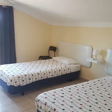 Guest house Yaholidays *