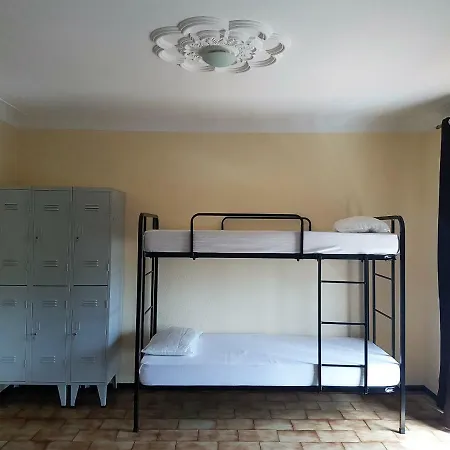 Yaholidays Πανσιόν *