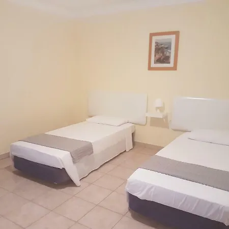 בית הארחה Yaholidays *