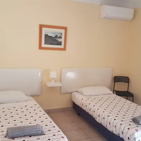 Πανσιόν Yaholidays *