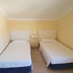 Гостевой дом Yaholidays *