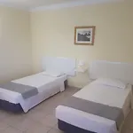 Гостевой дом Yaholidays *